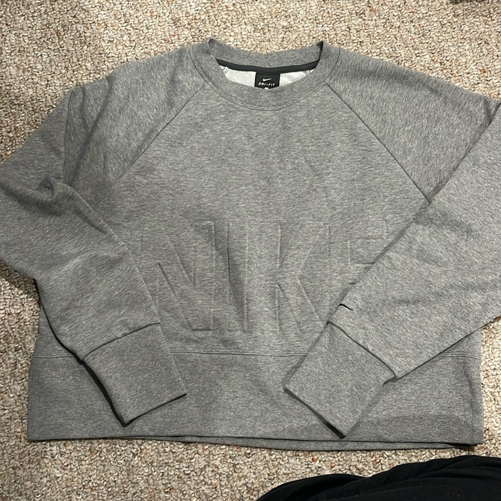 Nike Dri-Fit Cropped Sweatshirt